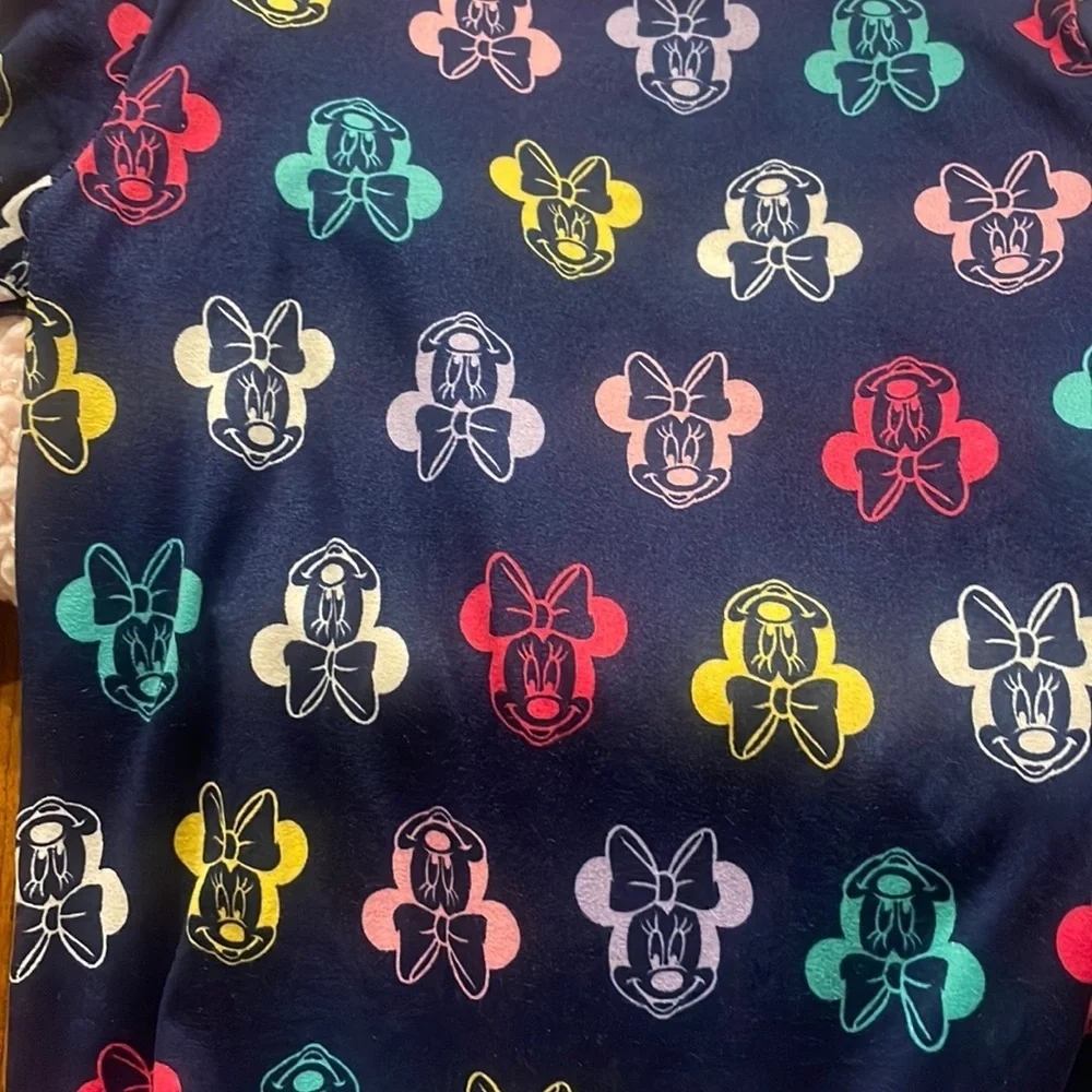 Disney ORIGINAL MINNIE little girls top / pajama top long sleeve with thumb hole